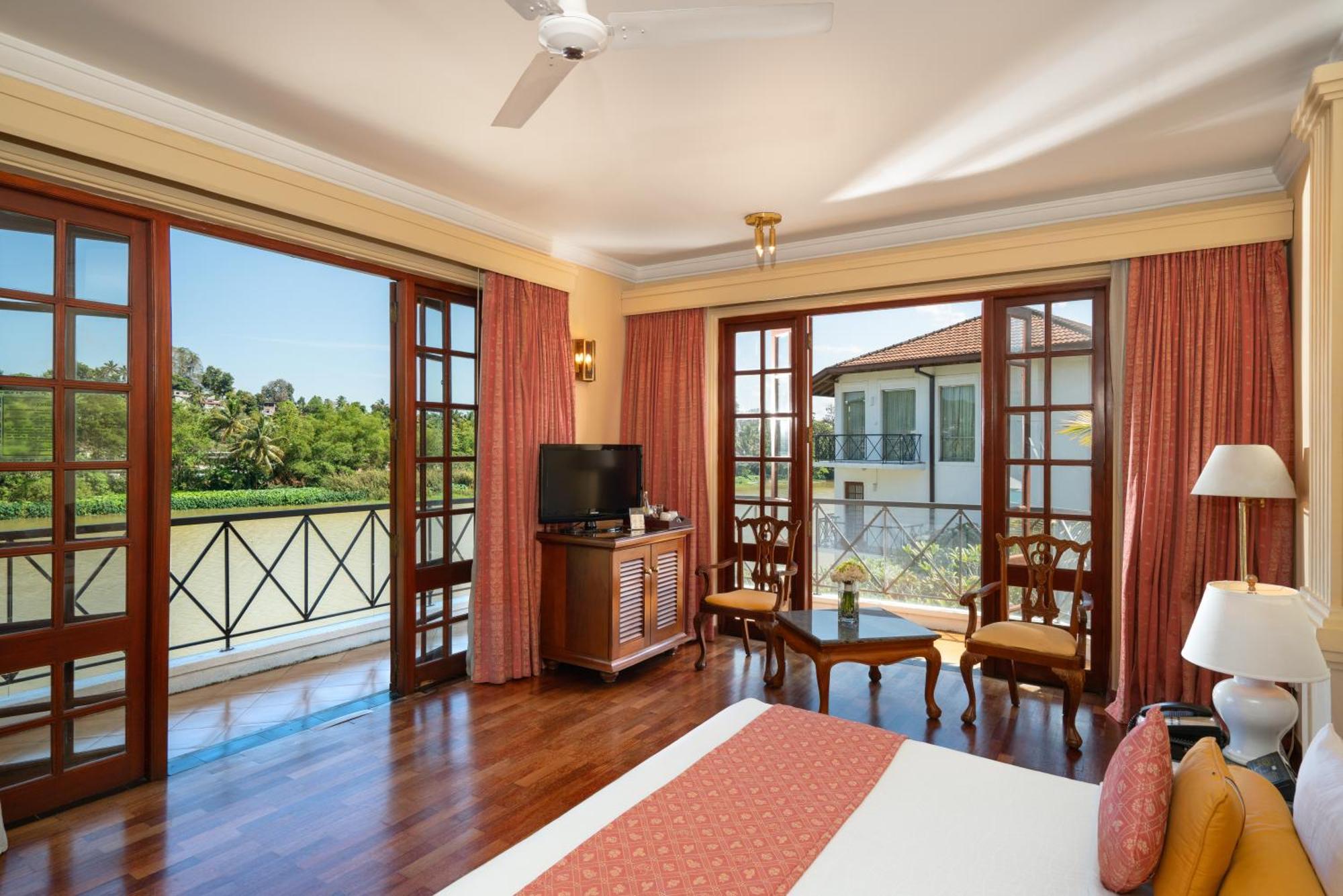 Mahaweli Reach Hotel Kandy Bagian luar foto