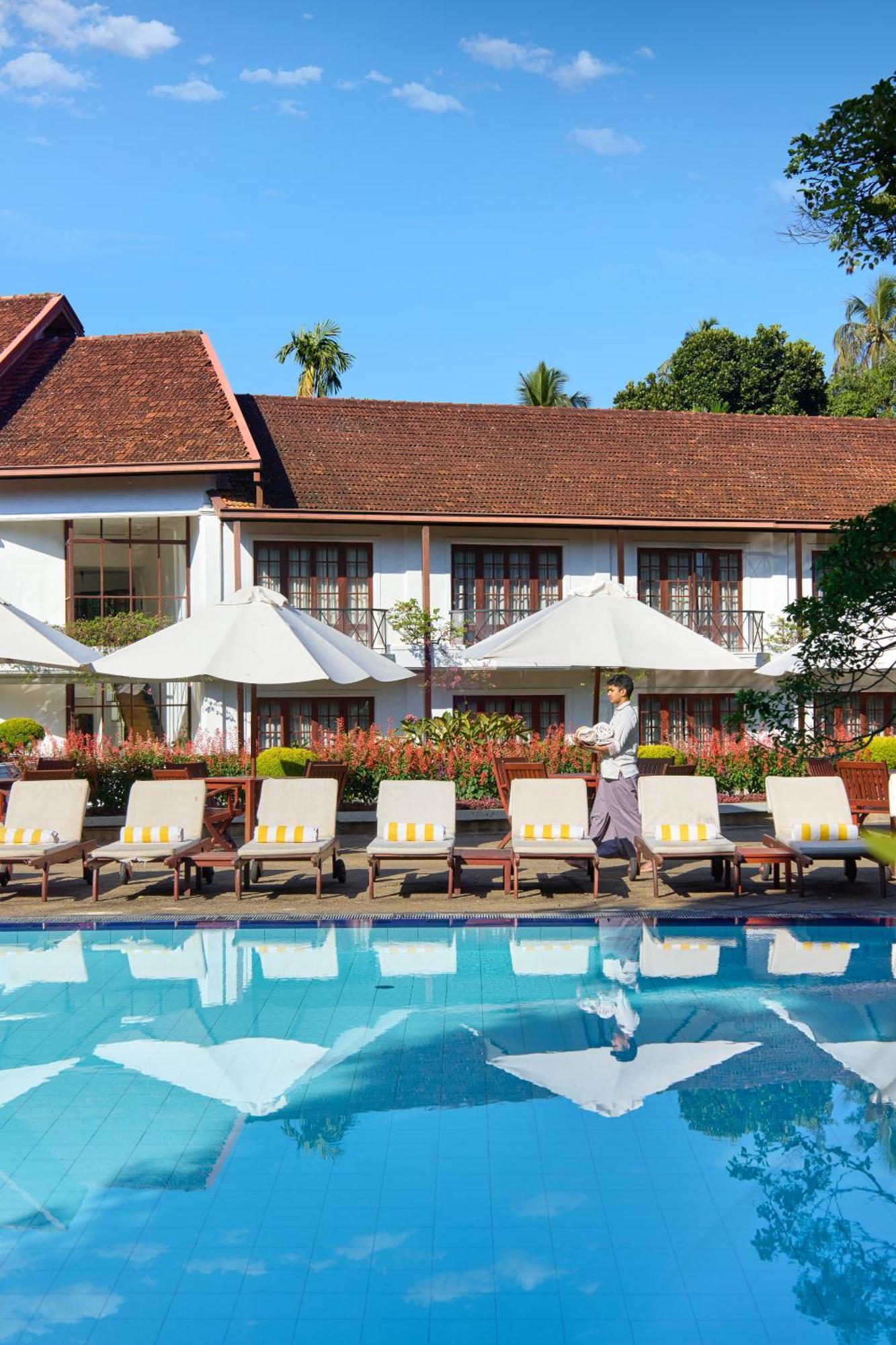 Mahaweli Reach Hotel Kandy Bagian luar foto