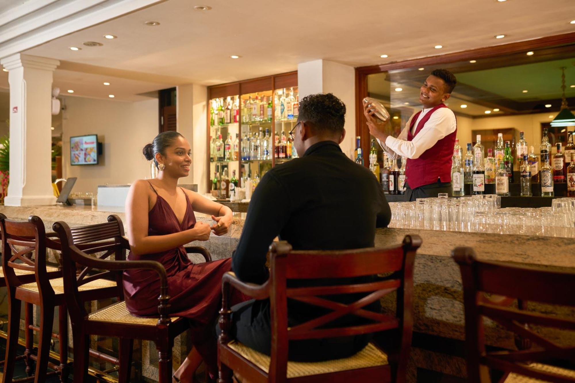 Mahaweli Reach Hotel Kandy Bagian luar foto