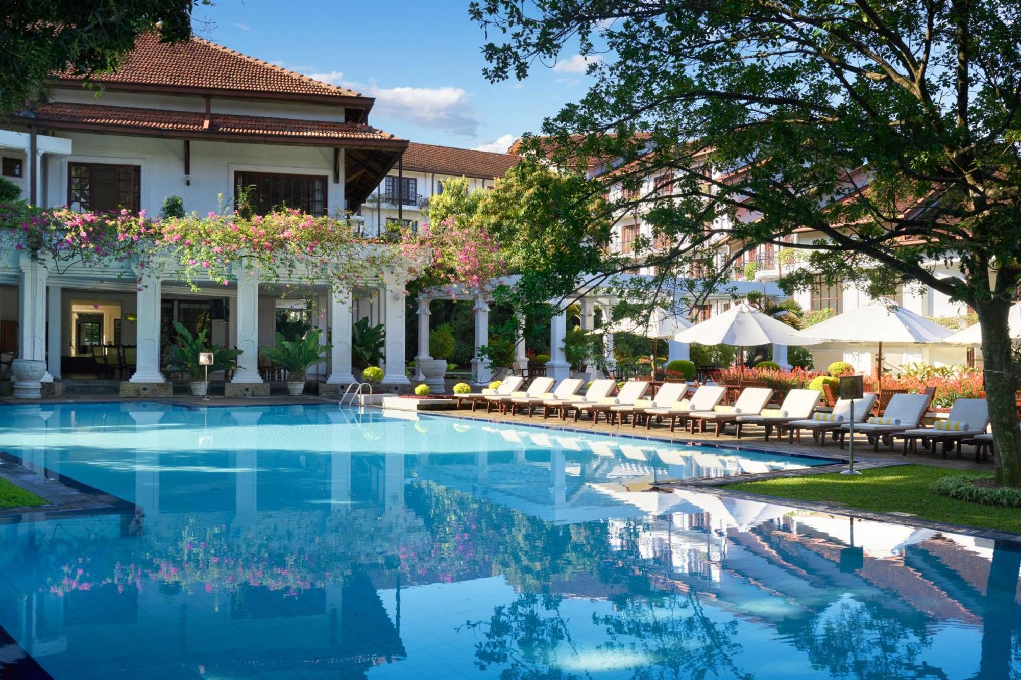 Mahaweli Reach Hotel Kandy Bagian luar foto